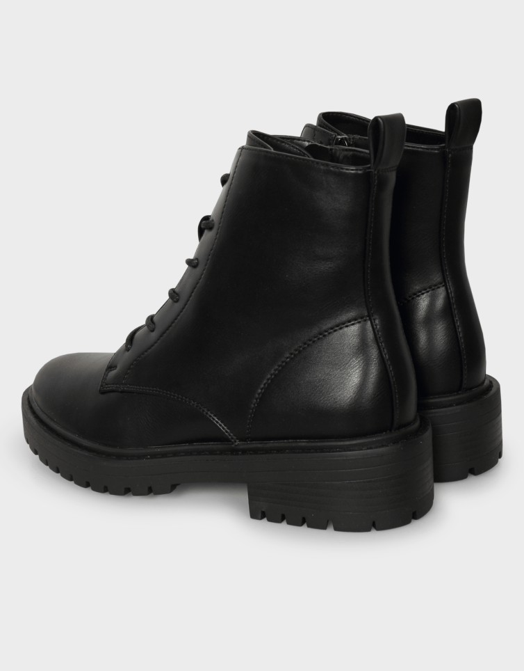 BOLD PU LACE UP BOOT