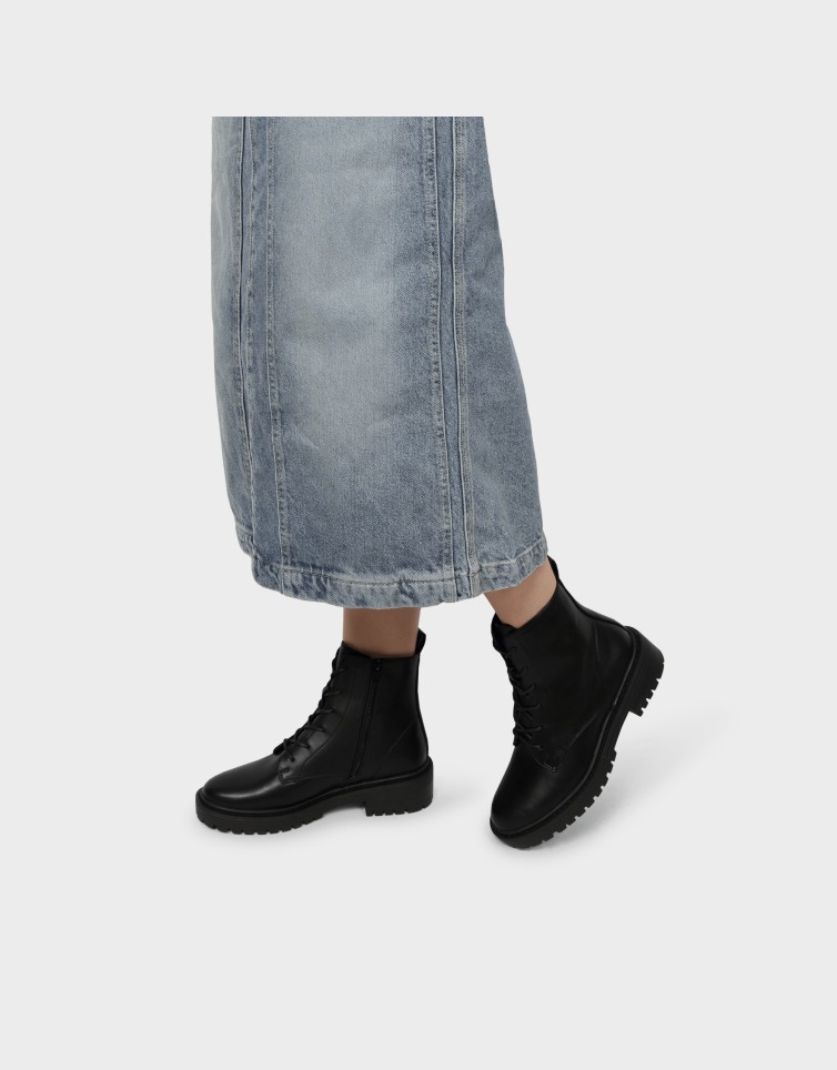 BOLD PU LACE UP BOOT