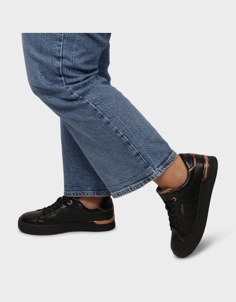 METALLIC SHINE SNEAKER