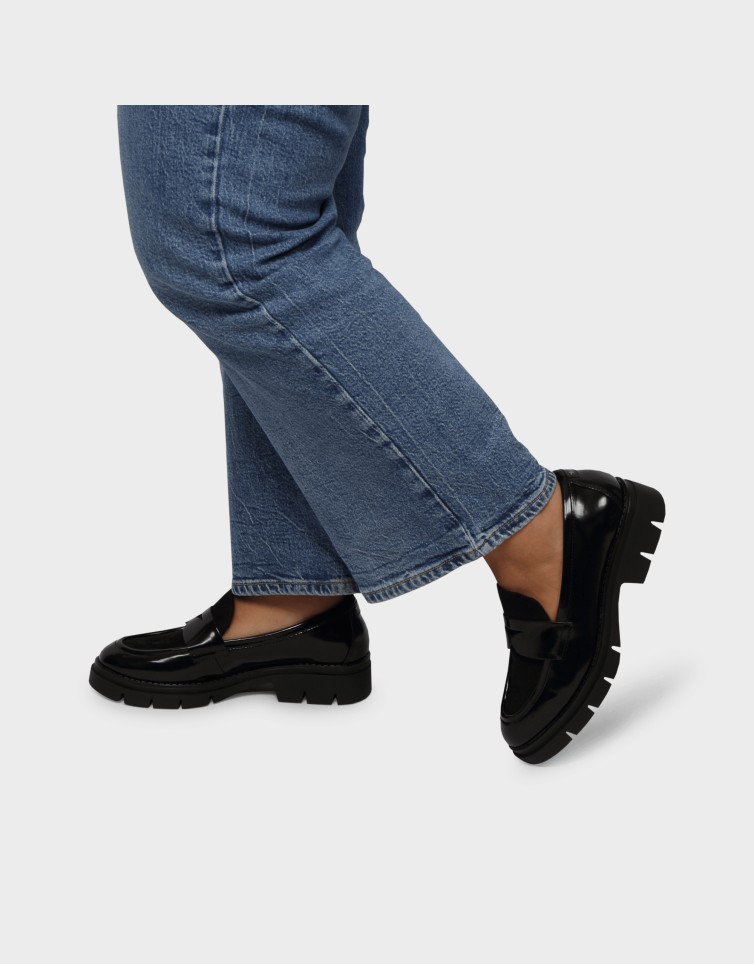 PENNY LOAFER