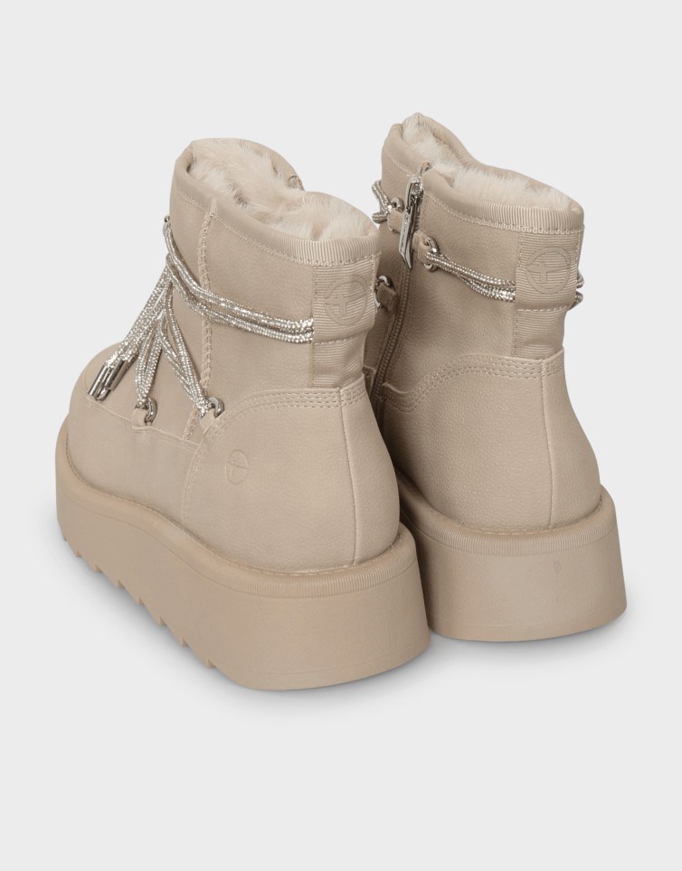 FUR BOOTS