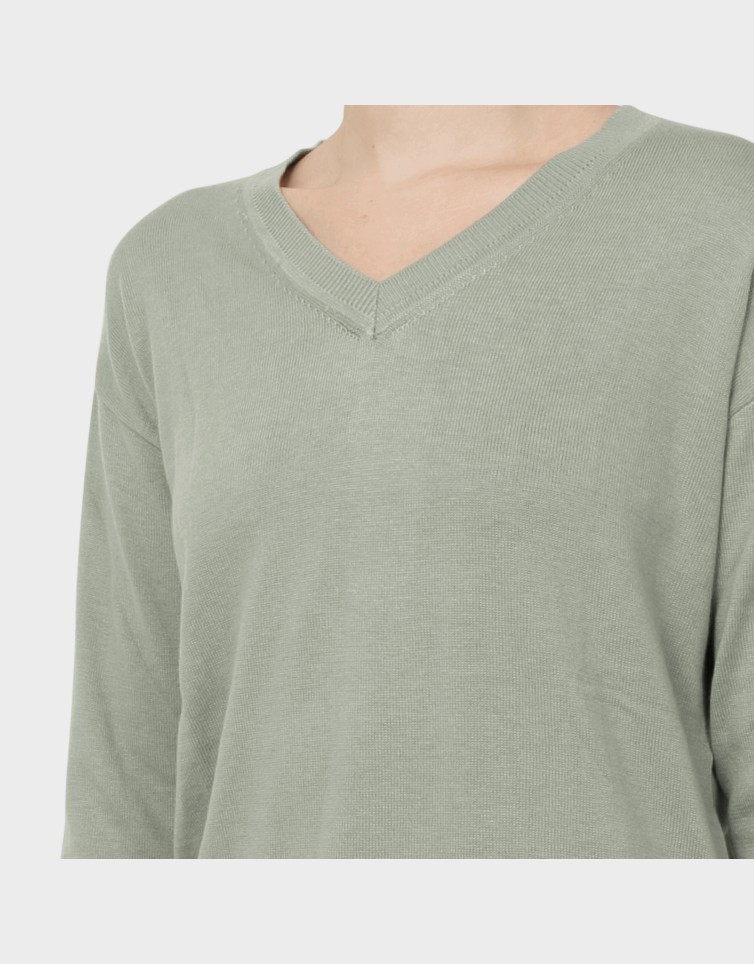 V-NECK PULLOVER