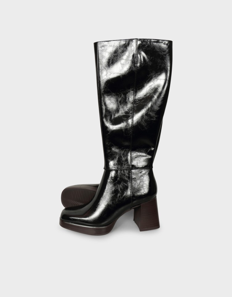 KNEE HIGH BLACK BOOTS
