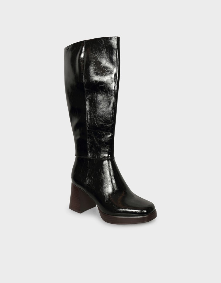 KNEE HIGH BLACK BOOTS