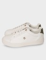 ELEVATED ESSENT SNEAKER