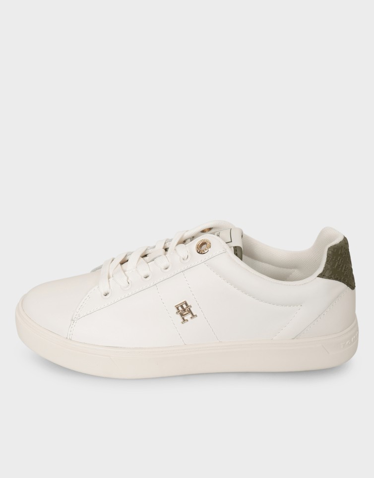 ELEVATED ESSENT SNEAKER