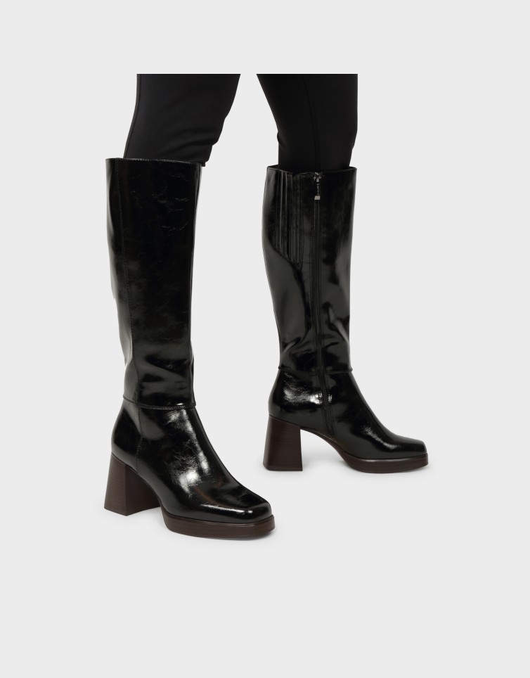 KNEE HIGH BLACK BOOTS