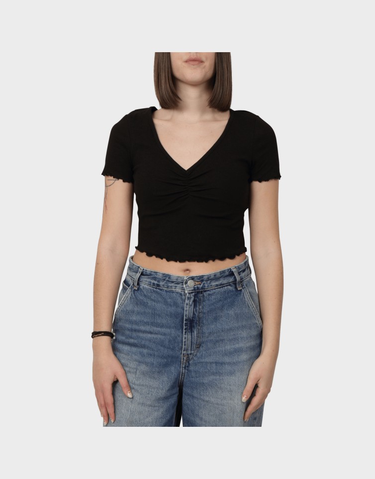 BETTY LIFE S/S V-NECK TOP