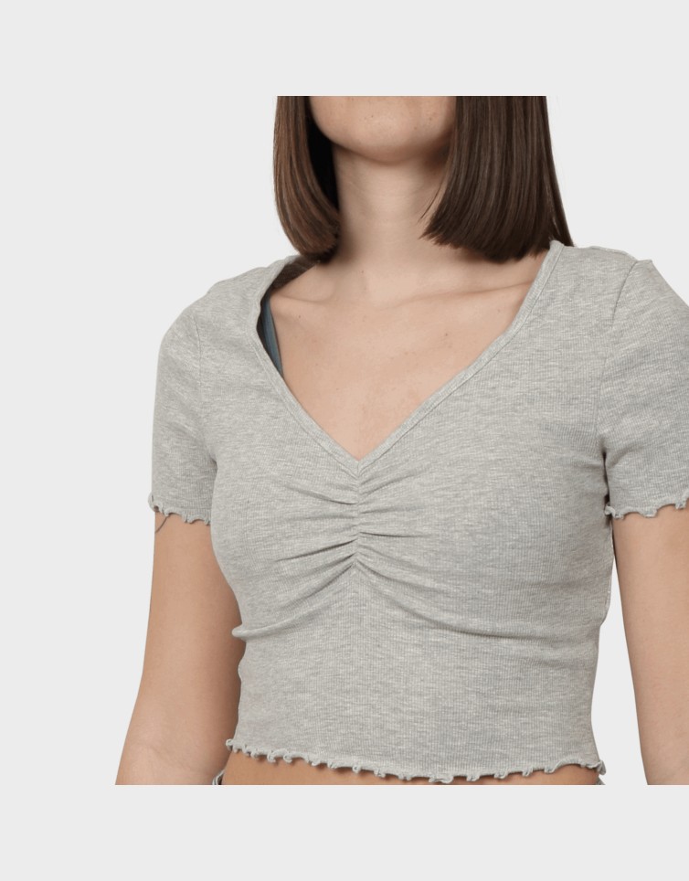 BETTY LIFE S/S V-NECK TOP