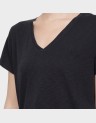 STUDIOS SLUB EMB VEE TEE