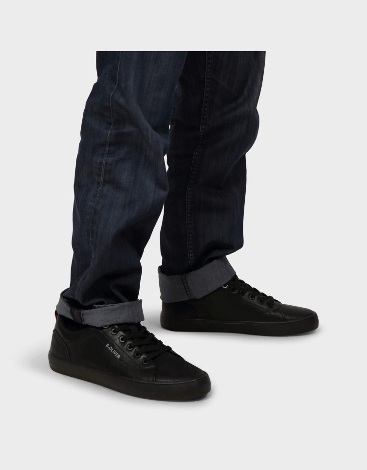 LOW SNEAKER