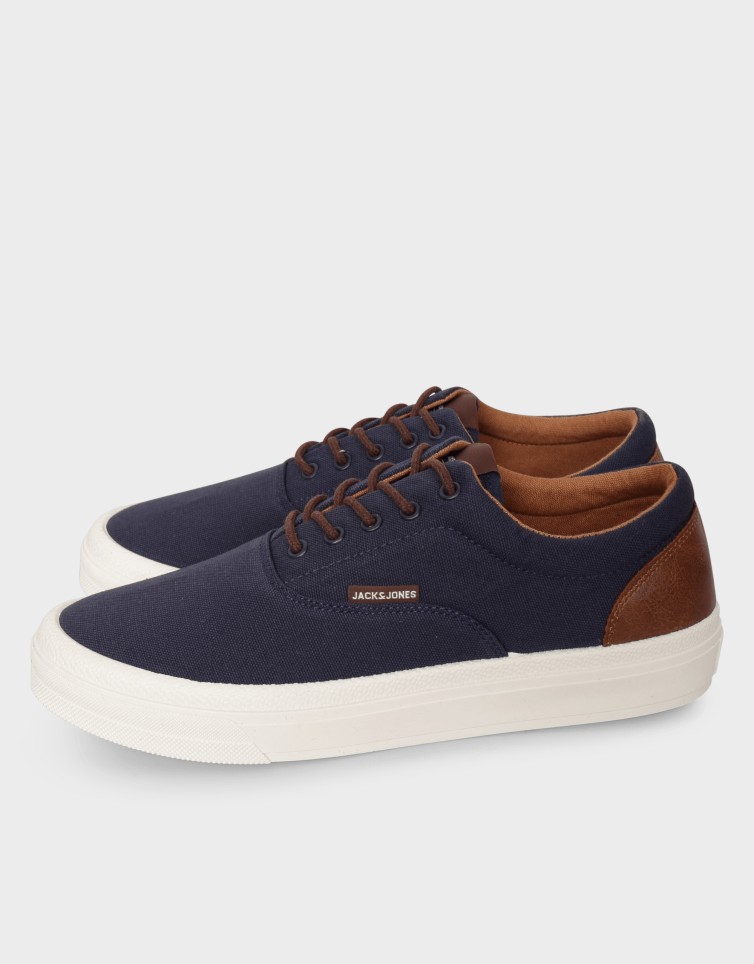 ISLINGTON CANVAS SNEAKER