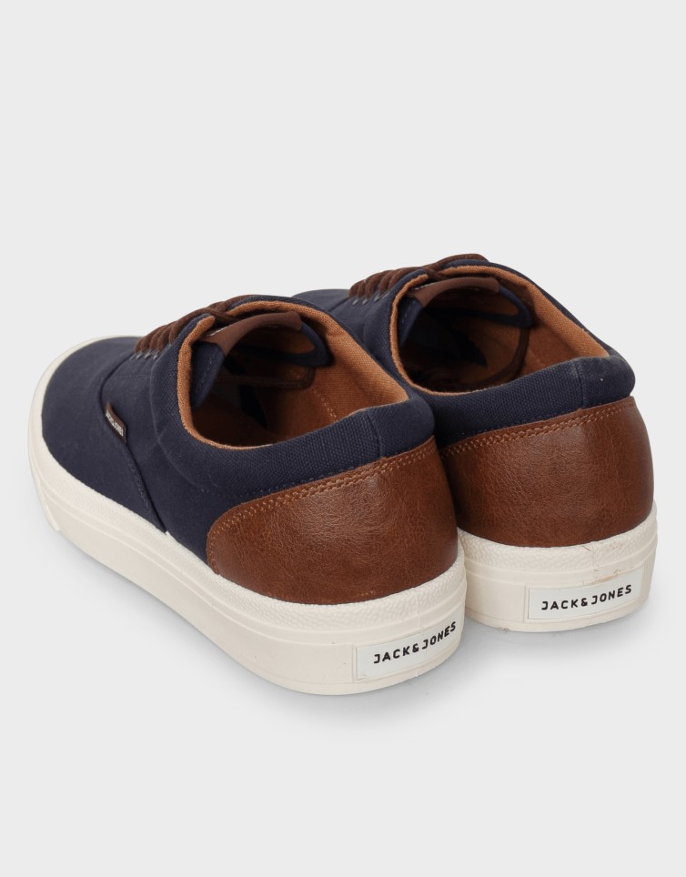 ISLINGTON CANVAS SNEAKER