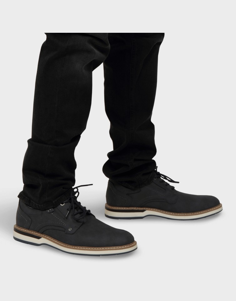 CLASSIC LACE-UP