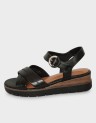 CROSSED SANDALS
