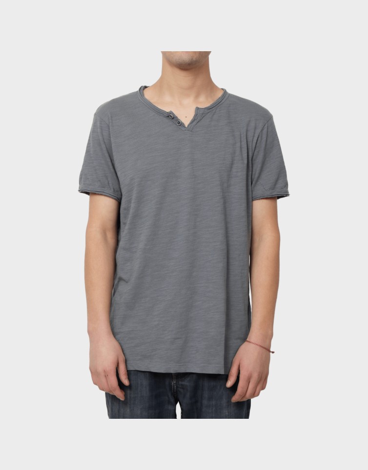 BASIC BUTTON T-SHIRT