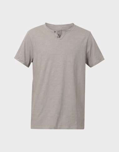BASIC BUTTON T-SHIRT