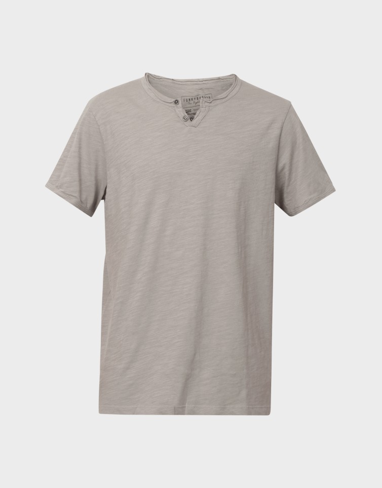 BASIC BUTTON T-SHIRT