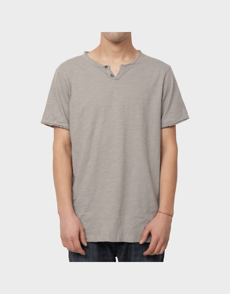 BASIC BUTTON T-SHIRT