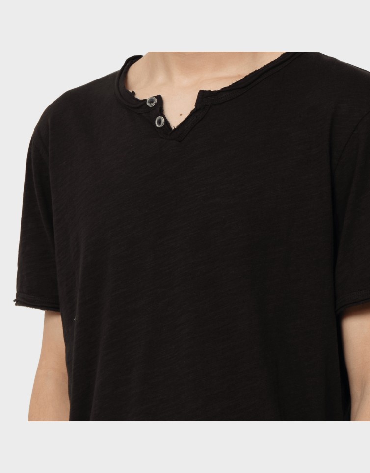 BASIC BUTTON T-SHIRT