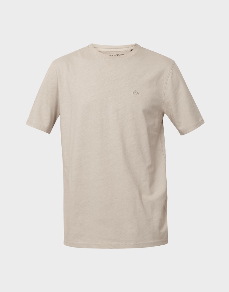 ESSENTIAL TEE