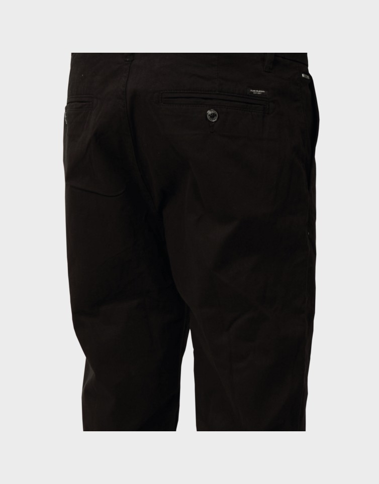 CHINO PANTS