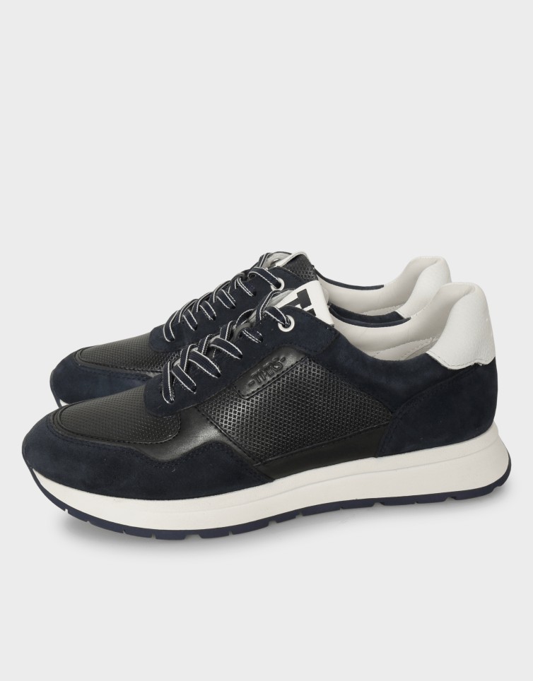 LACE UP SNEAKERS
