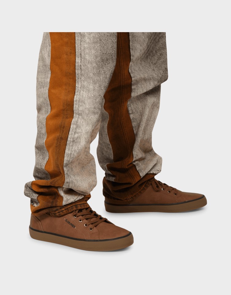 LOW SNEAKER