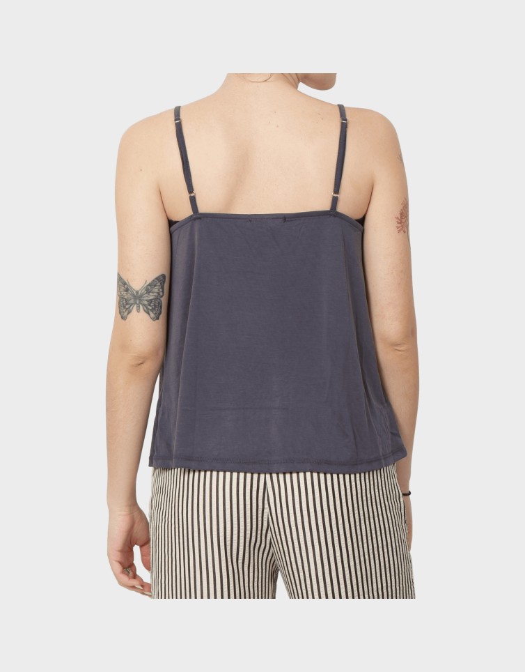 SLEEVELESS TOP