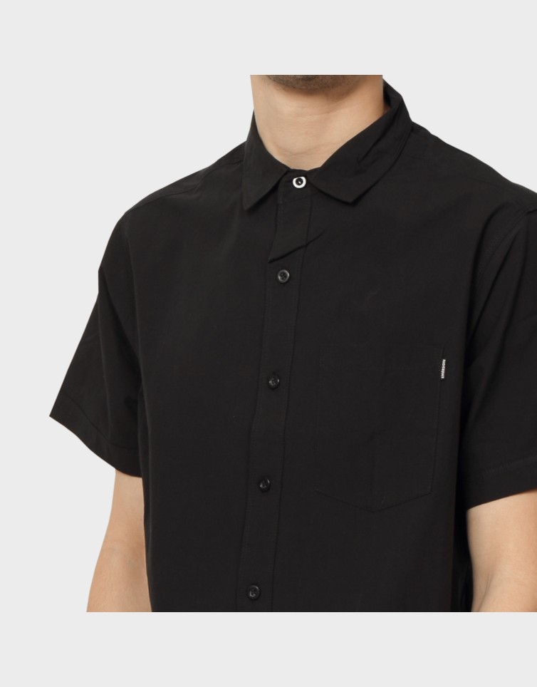 ESSENTIAL SHIRT