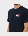SLIM ESSENTIAL FLAG TEE