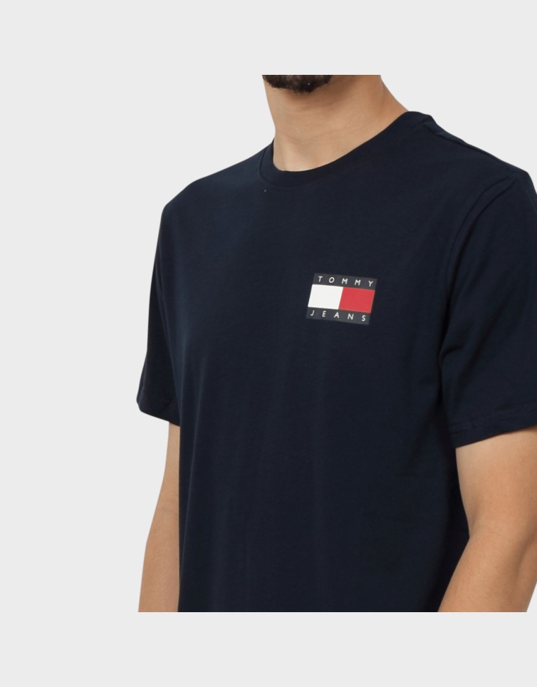 SLIM ESSENTIAL FLAG TEE