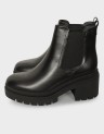 WOMEN BOOTS