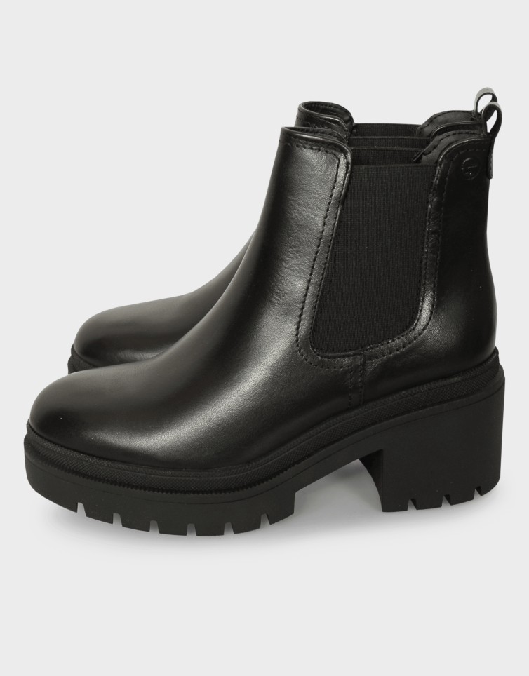 WOMEN BOOTS
