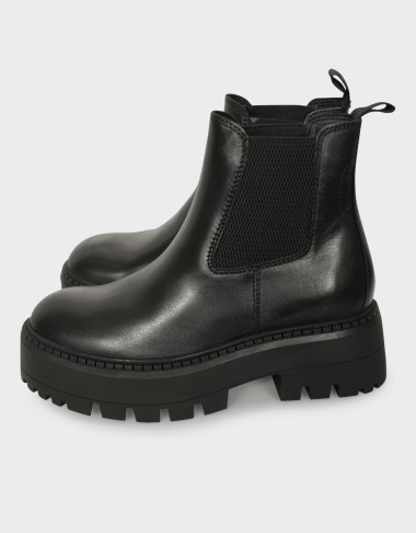 CHUNKY CHELSEA BOOTS