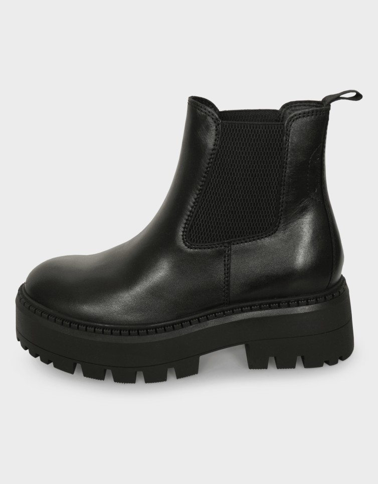 CHUNKY CHELSEA BOOTS