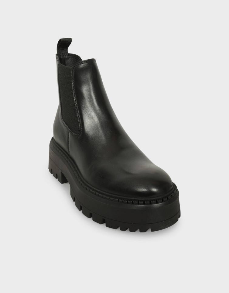 CHUNKY CHELSEA BOOTS