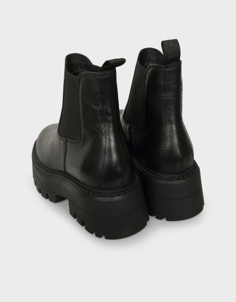 CHUNKY CHELSEA BOOTS