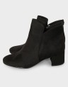 ZIPPED CLASSIC BOOTS