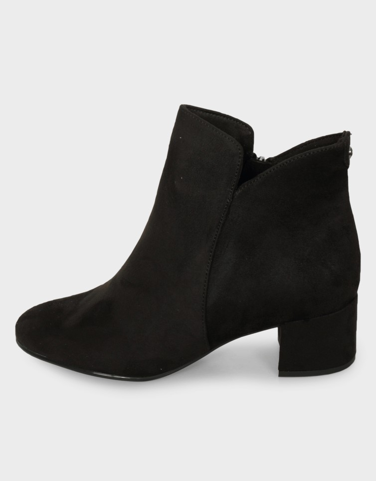 ZIPPED CLASSIC BOOTS