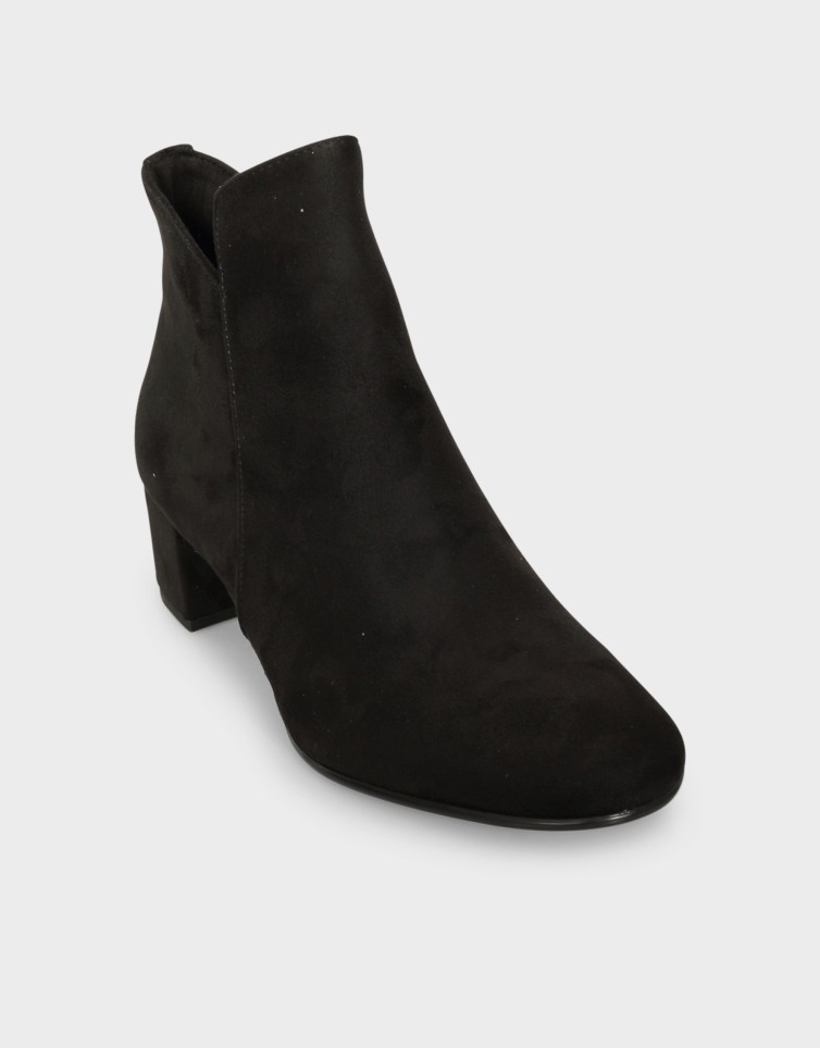 ZIPPED CLASSIC BOOTS