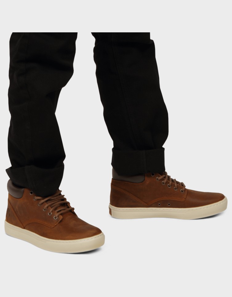 ADVENTURE 2.0 MID LACE UP CHUKKA