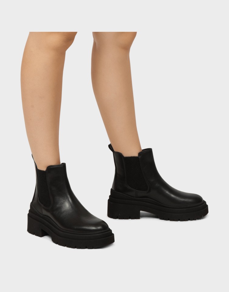 CHELSEA BOOT