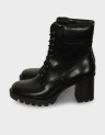 LOW BOOTS