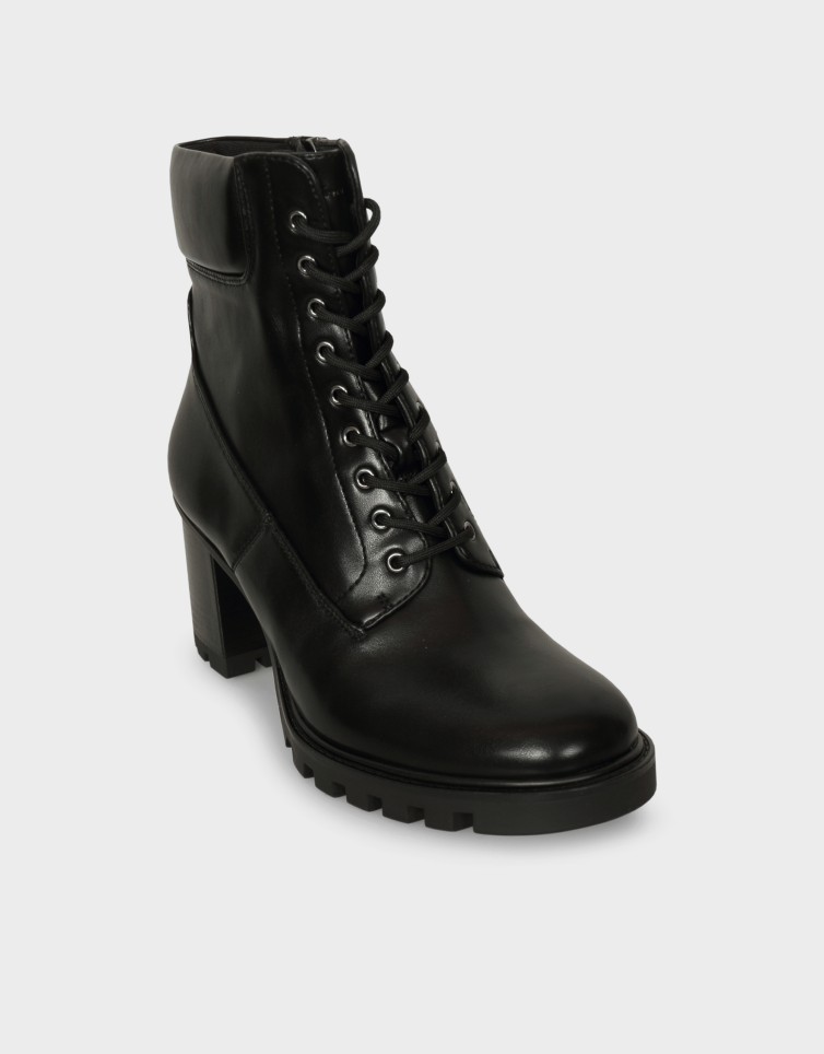 LOW BOOTS