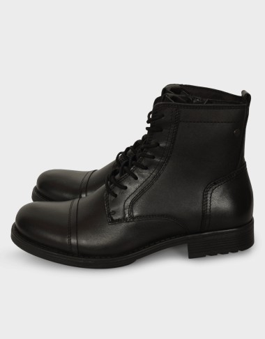WRUSSEL LEATHER