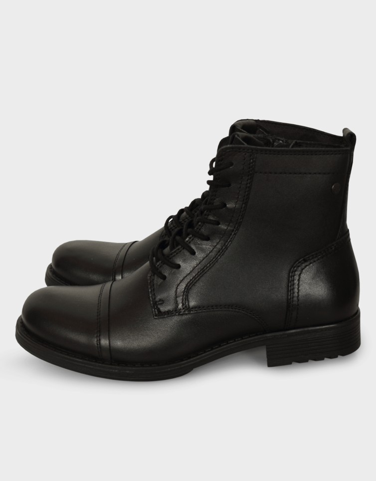 WRUSSEL LEATHER