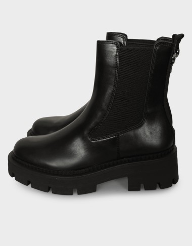 CHUNKY CHELSEA BOOTS