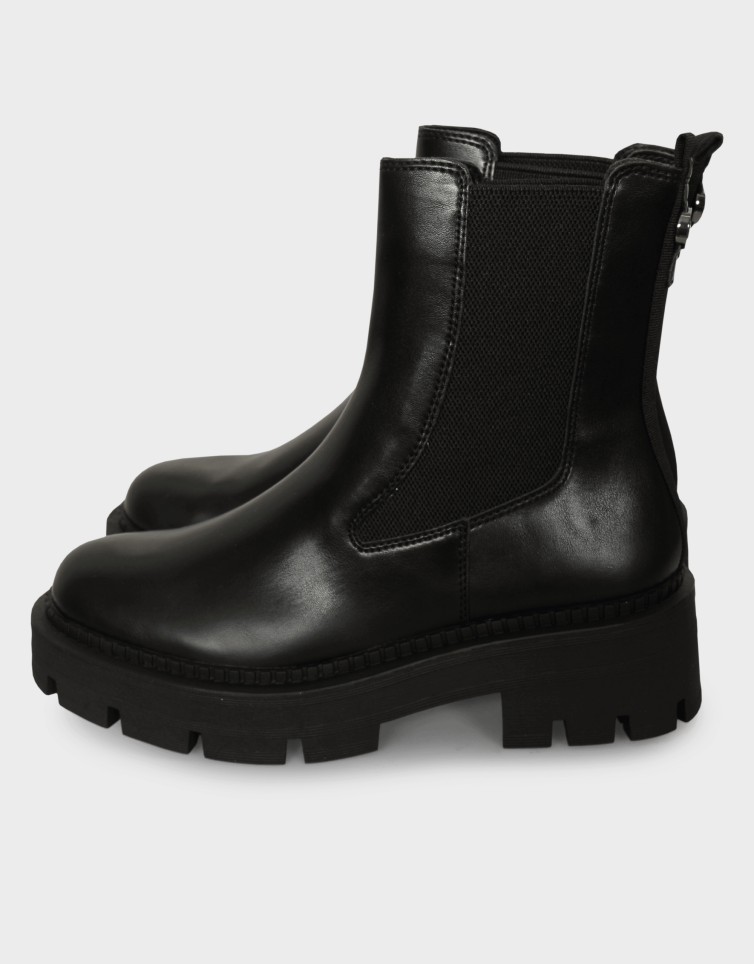 CHUNKY CHELSEA BOOTS