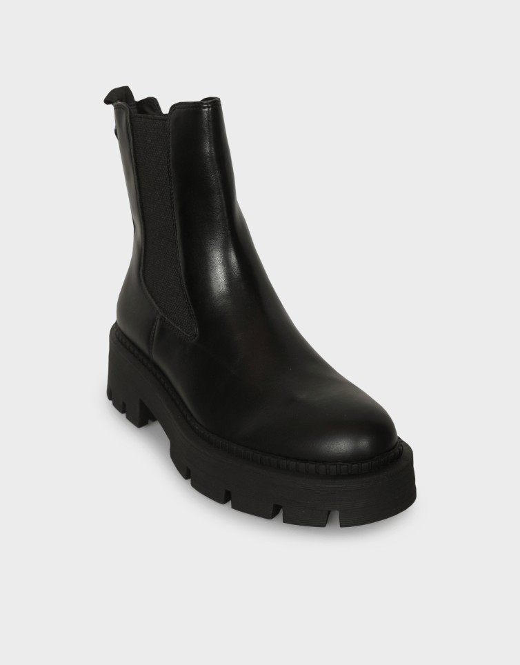 CHUNKY CHELSEA BOOTS